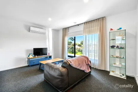 Property photo of 1/214 North Road Langwarrin VIC 3910
