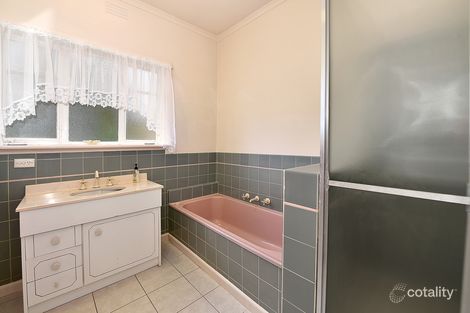 Property photo of 43 Darbyshire Road Mount Waverley VIC 3149
