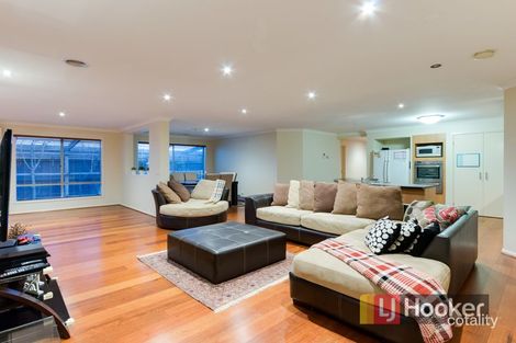 Property photo of 21 Violet Way Cranbourne VIC 3977