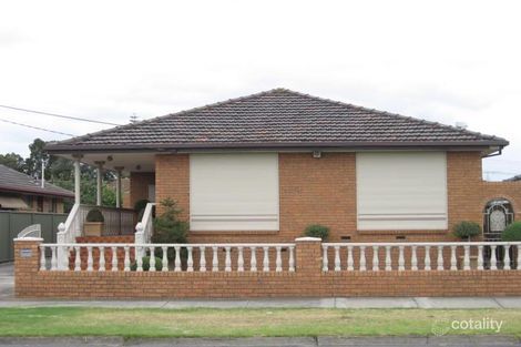 19 Mulhall Dr, St Albans, VIC 3021