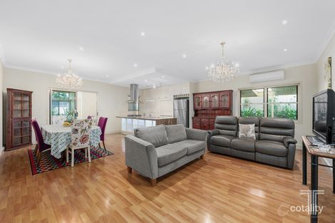 Property photo of 1039 Logan Road Holland Park West QLD 4121