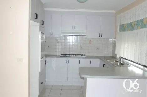 Property photo of 193 Lady Nelson Way Taylors Lakes VIC 3038