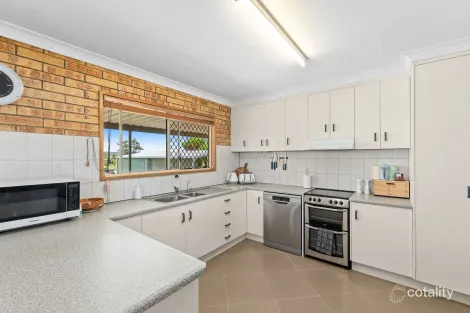 Property photo of 9 Johnson Street Rosenthal Heights QLD 4370