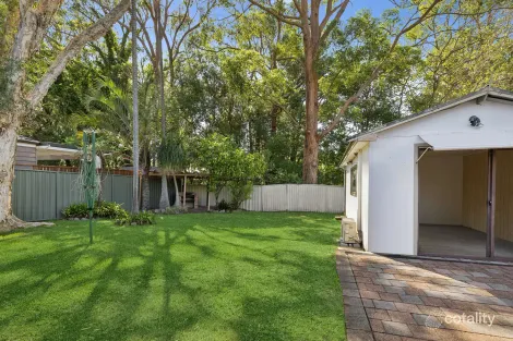 Property photo of 20 Wendy Drive Point Clare NSW 2250