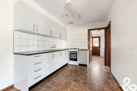 Property photo of 1/68 Thackeray Road Reservoir VIC 3073