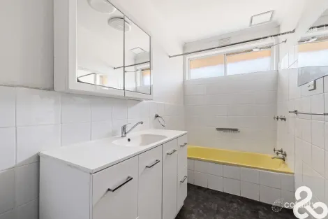Property photo of 1/68 Thackeray Road Reservoir VIC 3073