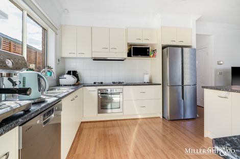 Property photo of 4 Ellendale Way South Morang VIC 3752