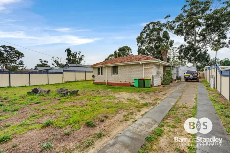 Property photo of 24 Stallard Place Withers WA 6230