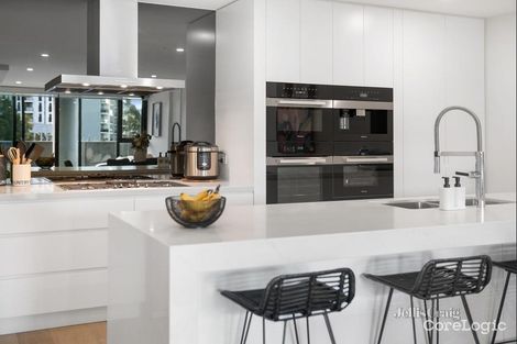 Property photo of 303/600 Doncaster Road Doncaster VIC 3108