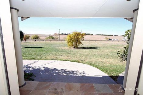 Property photo of 7 Rayner Place Yass NSW 2582