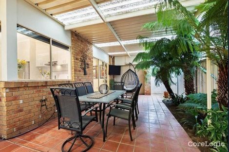 Property photo of 5 Earlswood Close Caroline Springs VIC 3023