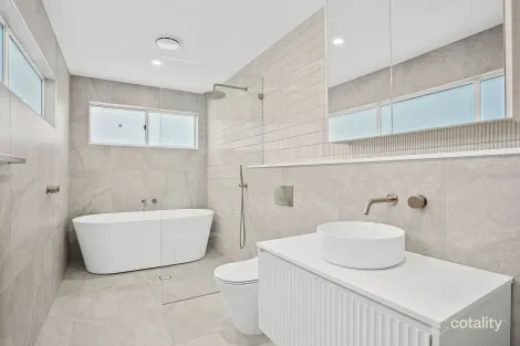 Property photo of 5/18A Falcon Street Shellharbour City Centre NSW 2529