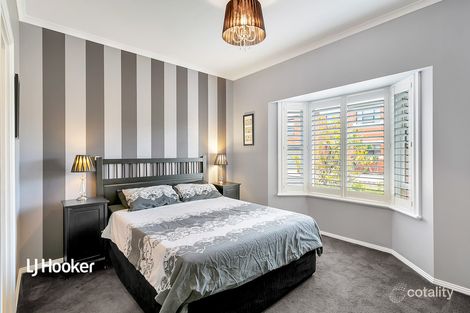 Property photo of 2 Harbour Lane Mawson Lakes SA 5095
