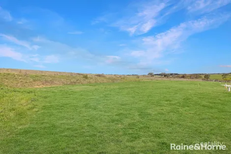 Property photo of 19 Campbell Close Llanarth NSW 2795