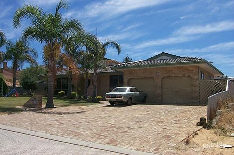 14 Rhodes Rise, Coogee, WA 6166