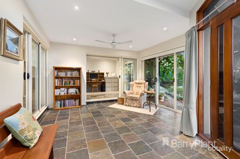 Property photo of 8 Sturt Place Diamond Creek VIC 3089