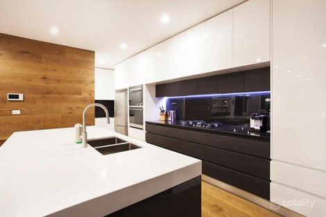 Property photo of 470 Hawthorn Road Caulfield South VIC 3162