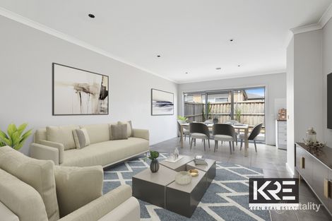 Property photo of 11 Freiberger Grove Clyde North VIC 3978