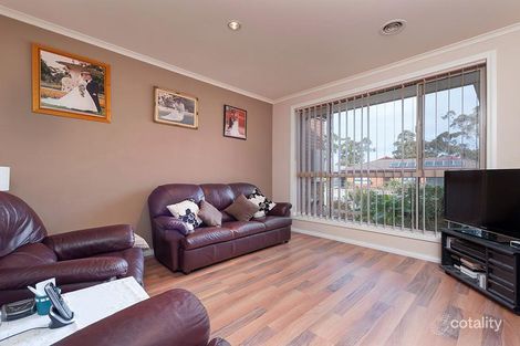 Property photo of 7 Edgecombe Way Roxburgh Park VIC 3064