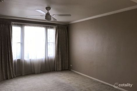 Property photo of 28 Pyalong Crescent Dallas VIC 3047