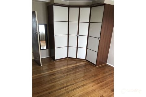 Property photo of 28 Pyalong Crescent Dallas VIC 3047