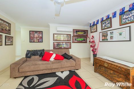 Property photo of 18 Sandheath Place Ningi QLD 4511