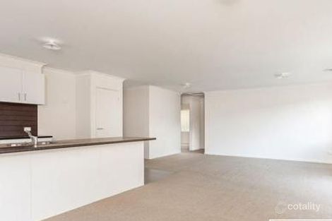 Property photo of 16 Reid Parade Hastings VIC 3915