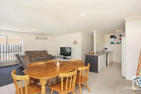 Property photo of 10 Alapont Close Pakenham VIC 3810