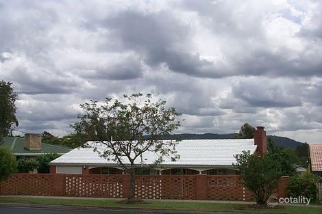 90 Kenmore Rd, Kenmore, QLD 4069