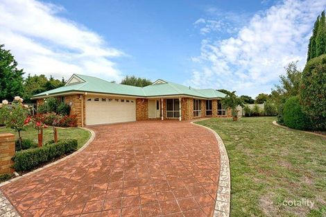 145 Clarendon Dr, Somerville, VIC 3912