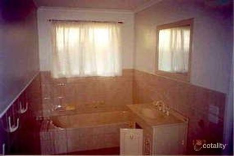 Property photo of 42 Macleod Parade Macleod VIC 3085