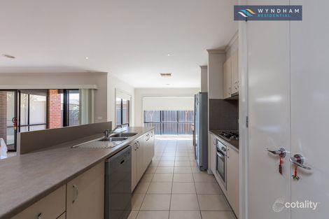 Property photo of 13 Penrose Promenade Tarneit VIC 3029