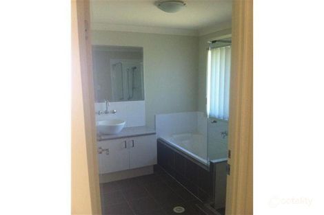 Property photo of 54 Southaven Drive Helensvale QLD 4212