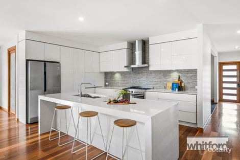 Property photo of 10 Mackie Close Hamlyn Heights VIC 3215