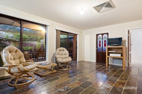 Property photo of 10 Devlin Court Rosanna VIC 3084