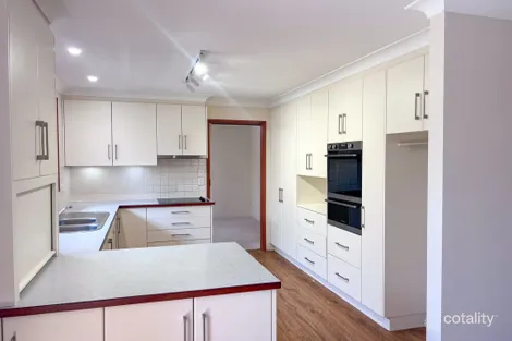 Property photo of 5 Grantham Place Armidale NSW 2350