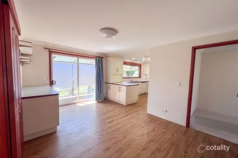 Property photo of 5 Grantham Place Armidale NSW 2350