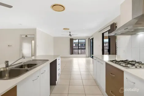 Property photo of 13 Mount Close Edmonton QLD 4869