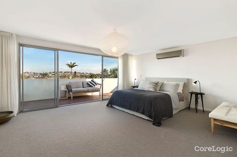 Property photo of 31 Pitt Road North Curl Curl NSW 2099