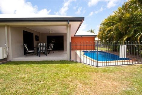 Property photo of 2 Seaside Place Blacks Beach QLD 4740