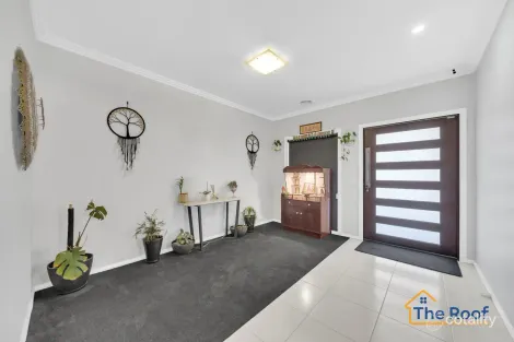 Property photo of 9 Pinnibar Way Weir Views VIC 3338
