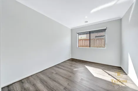 Property photo of 16 Drummond Street Clyde VIC 3978