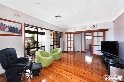 Property photo of 38 Jedda Road Lurnea NSW 2170