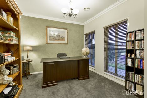 Property photo of 53 Sommersby Road Point Cook VIC 3030