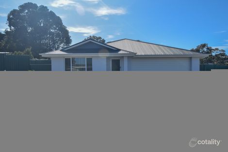Property photo of 12 Molloy Place Young NSW 2594