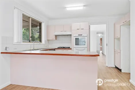 Property photo of 5 Kirkham Mews Wattle Grove NSW 2173