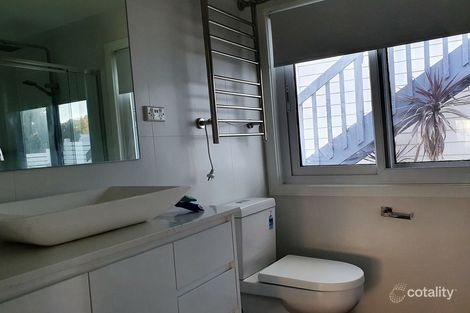 Property photo of 98A Lowanna Avenue Forresters Beach NSW 2260