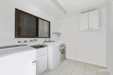 Property photo of 9 Shiral Drive Beaconsfield QLD 4740