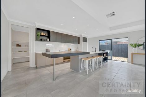 Property photo of 31 Bertie Street Manor Lakes VIC 3024