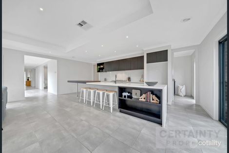 Property photo of 31 Bertie Street Manor Lakes VIC 3024